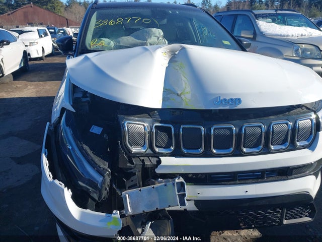 3C4NJDCB9NT122339 Jeep Compass Limited 4x4