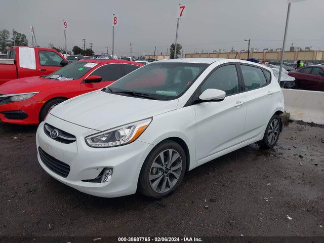 Hyundai Accent Sport 2015 KMHCU5AE6FU217509 Image 2