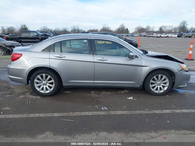 1C3CCBCG8EN176995 Chrysler 200 Limited
