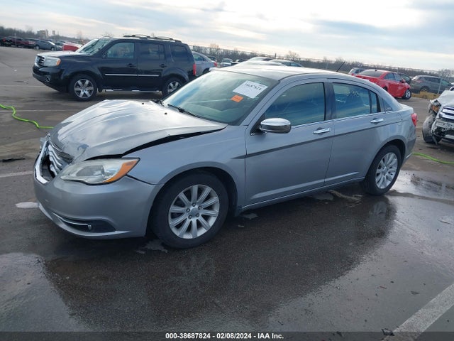 1C3CCBCG8EN176995 Chrysler 200 Limited
