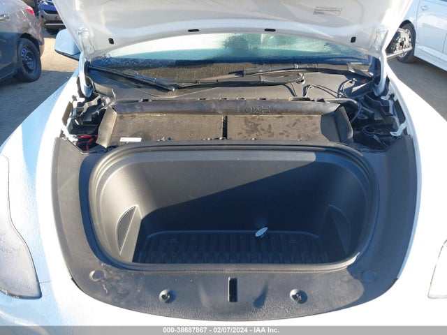 2023 TESLA MODEL Y 7SAYGDEE2PF626383 Photo 9