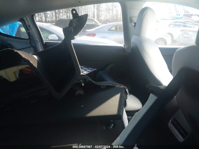 2023 TESLA MODEL Y 7SAYGDEE2PF626383 Photo 7