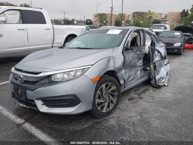 Honda CIVIC EX 2018 2HGFC2F79JH502618 Image 2