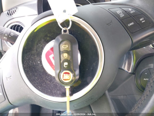 2017 FIAT 500C 3C3CFFER4HT698217 Photo 10