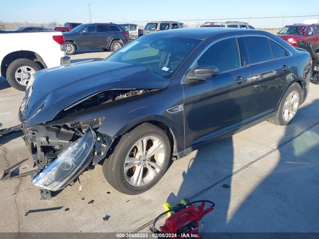 Ford TAURUS SEL 2018 1FAHP2H88JG118459 Image 2