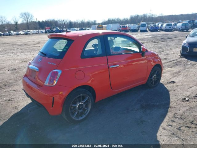 3C3CFFKH2JT526950 Fiat 500 POP