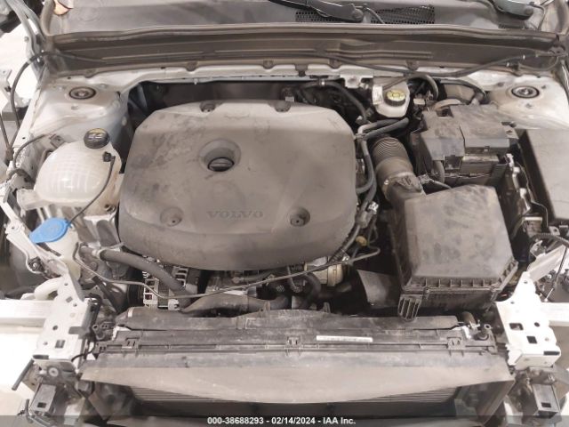 2021 VOLVO XC40 YV4162UK1M2598634 Photo 9