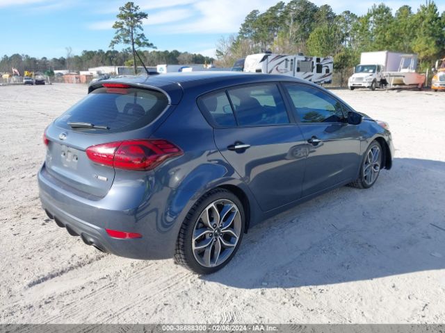 KNAFZ5A33G5592980 KIA FORTE SX