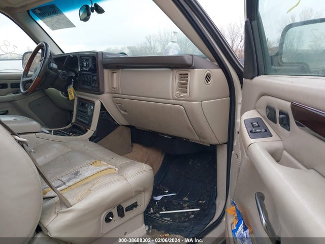 2002 CADILLAC ESCALADE VIN: 1GYEK63N02R178462