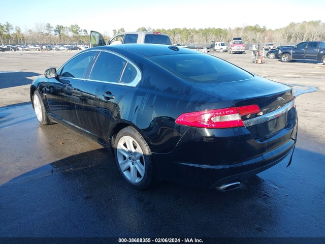 2010 JAGUAR XF SAJWA0FA8AHR61537 Photo 2