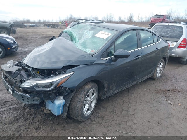 Chevrolet Cruze Lt Auto 2018 1G1BE5SM8J7215232 Image 2
