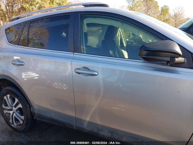 Toyota RAV4 LE 2017 2T3ZFREV4HW368607 Image 14
