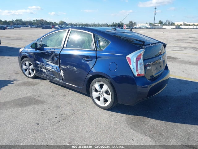 Toyota PRIUS 2015 JTDKN3DU4F1988198 Image 3