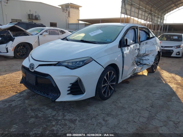 Toyota COROLLA SE 2017 5YFBURHE1HP729286 Image 2