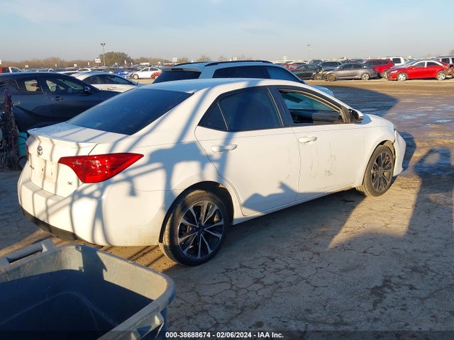 Toyota COROLLA SE 2017 5YFBURHE1HP729286 Image 4