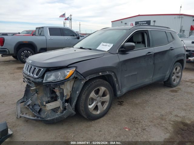 3C4NJCBB2JT139845 Jeep Compass Latitude Fwd