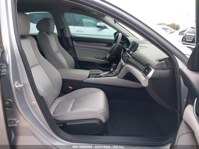 Honda ACCORD LX 2018 1HGCV1F1XJA259967 Image 5