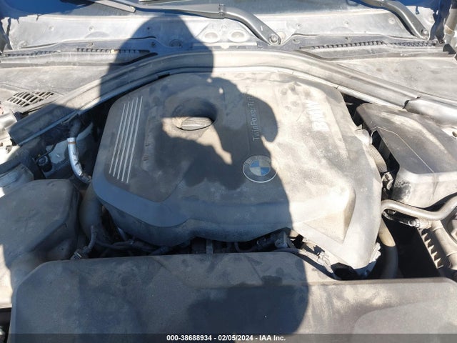 BMW 330i Xdrive 2017 WBA8D9C58HK677958 Image 10