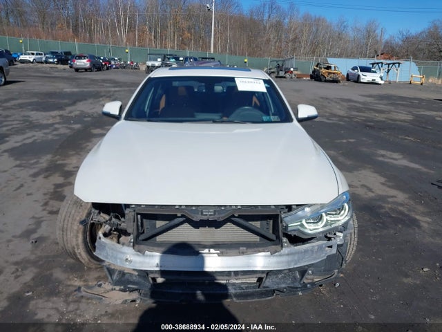 BMW 330i Xdrive 2017 WBA8D9C58HK677958 Image 12