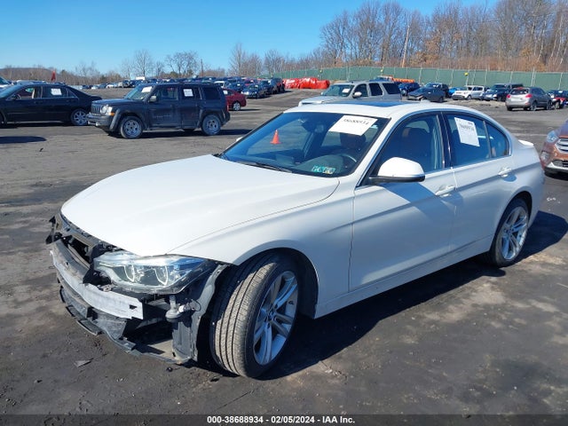 BMW 330i Xdrive 2017 WBA8D9C58HK677958 Image 2