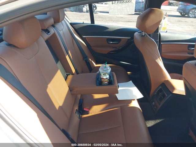 BMW 330i Xdrive 2017 WBA8D9C58HK677958 Image 8