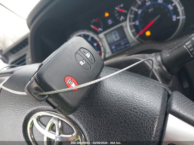 Toyota 4runner Limited 2014 JTEBU5JR9E5169138 Image 11