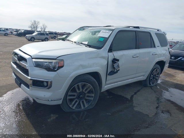 Toyota 4runner Limited 2014 JTEBU5JR9E5169138 Image 2