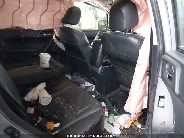 Subaru Forester 2.5i Touring 2016 JF2SJAXC0GH560481 Image 8