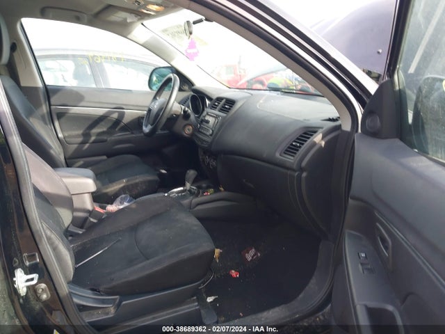 4A4AR3AW3FE058428 Mitsubishi Outlander Sport Es