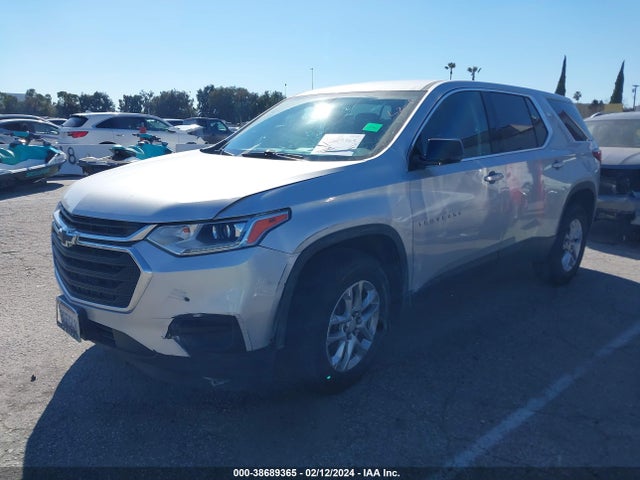 Chevrolet Traverse Ls 2019 1GNERFKW7KJ116039 Image 2