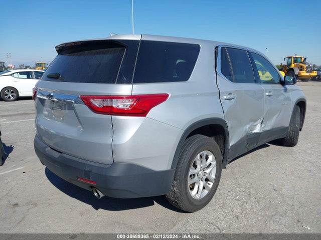Chevrolet Traverse Ls 2019 1GNERFKW7KJ116039 Image 4