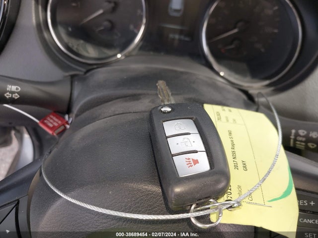 Nissan ROGUE S 2017 KNMAT2MT6HP604795 Image 11