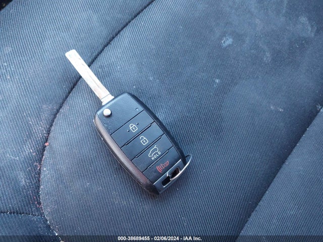 KIA SOUL + 2016 KNDJP3A5XG7344089 Image 11