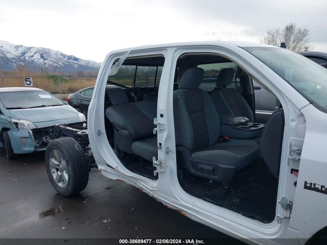 3C6RR7LT5HG582719 RAM 1500 Big Horn  4x4 5'7 Box