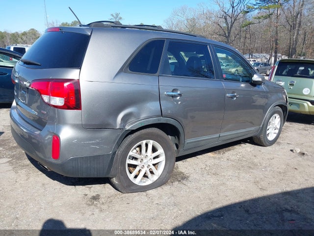 KIA SORENTO LX 2014 5XYKT3A63EG533465 Image 4