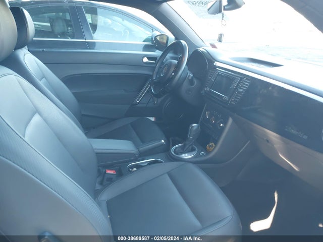 3VWFD7AT7JM706281 Volkswagen Beetle 2.0t Coast/2.0t S