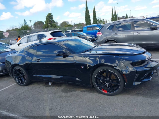 Chevrolet Camaro 2lt 2018 1G1FD1RX7J0108100 Image 13