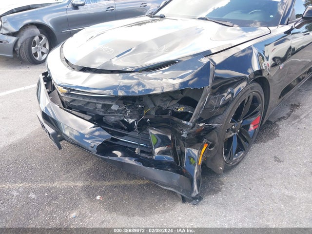 Chevrolet Camaro 2lt 2018 1G1FD1RX7J0108100 Image 6
