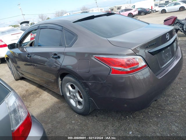 Nissan Altima 2.5 S 2014 1N4AL3AP9EN368685 Image 3