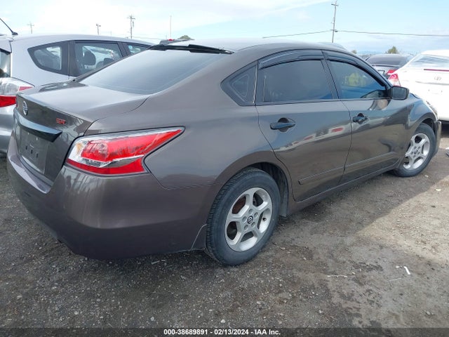 Nissan Altima 2.5 S 2014 1N4AL3AP9EN368685 Image 4