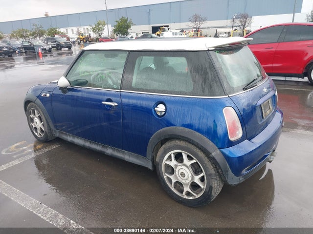 2004 MINI COOPER S WMWRE33474TD76031 Photo 2