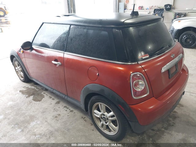 2012 MINI COOPER WMWSU3C56CT540586 Photo 2