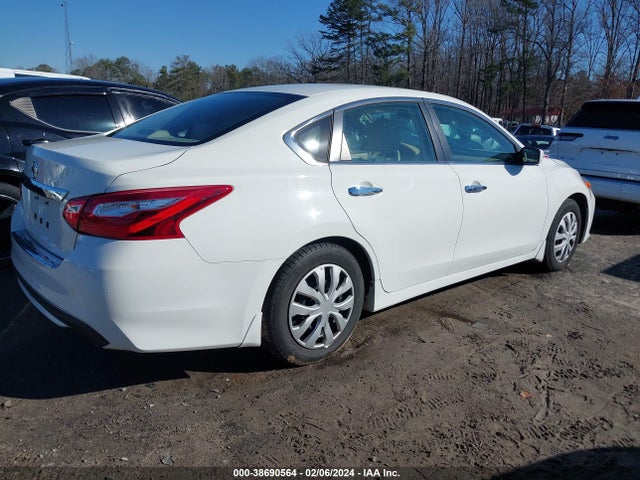 Nissan Altima 2.5 S 2017 1N4AL3AP7HC145335 Image 4