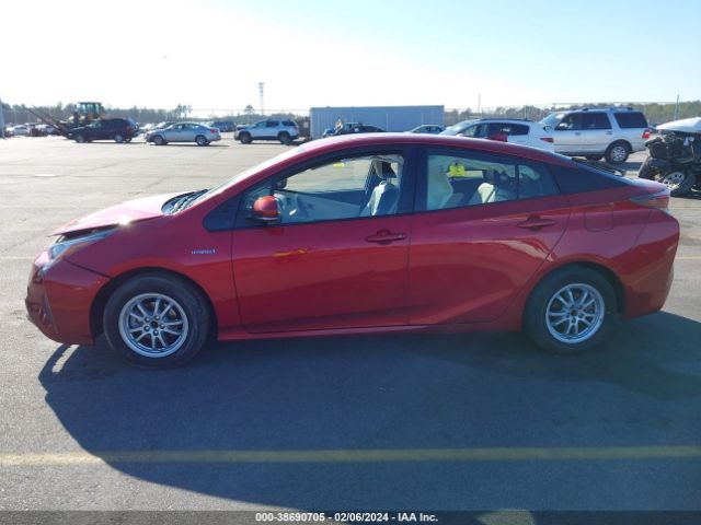 JTDKARFU9G3506374 Toyota Prius Four