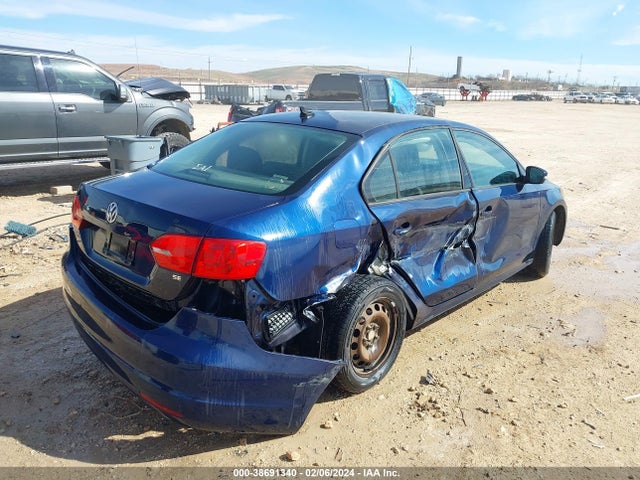 3VWD17AJ2EM396013 Volkswagen Jetta 1.8t Se