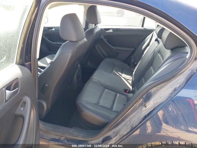 3VWD17AJ2EM396013 Volkswagen Jetta 1.8t Se