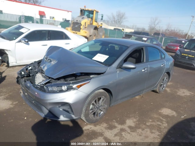 KIA Forte Lxs 2023 3KPF24AD1PE507018 Image 2