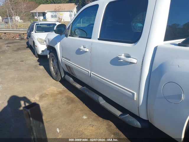 2013 CHEVROLET SILVERADO 1500 LT VIN: 3GCPKSE7XDG375938