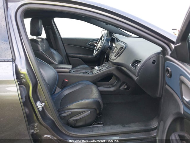 Chrysler 200 S 2015 1C3CCCBG6FN518002 Image 5