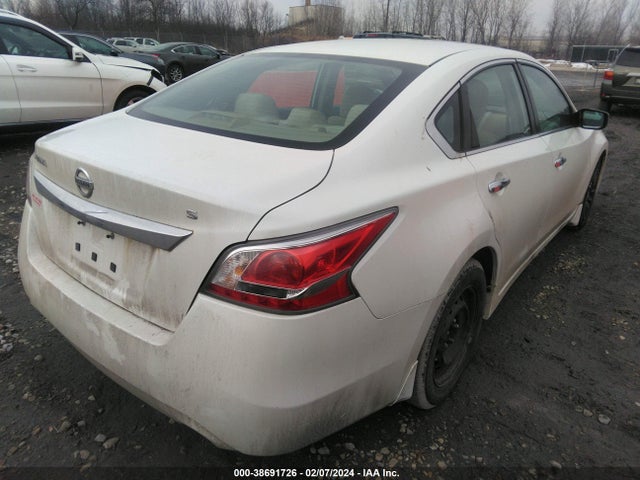 Nissan Altima 2.5 S 2015 1N4AL3AP5FC218618 Image 4